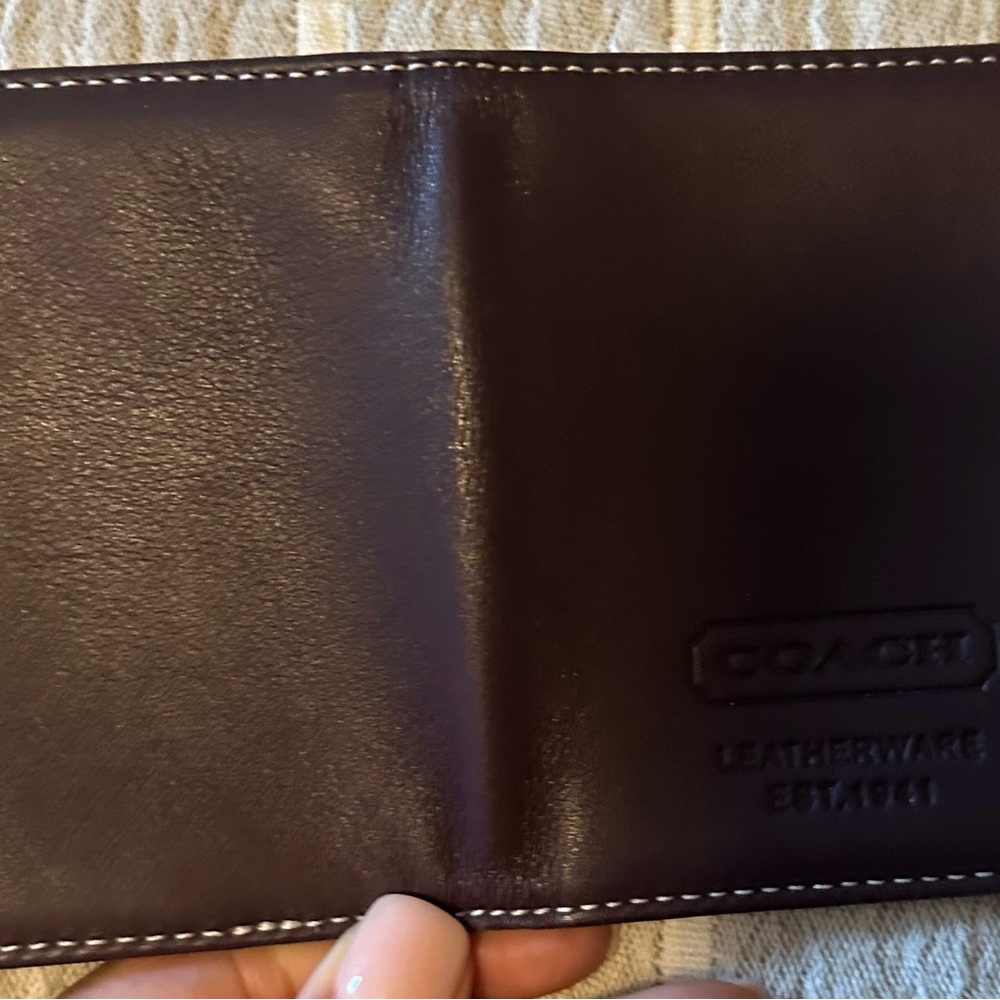 Coach wallet - Picture 2 of 3